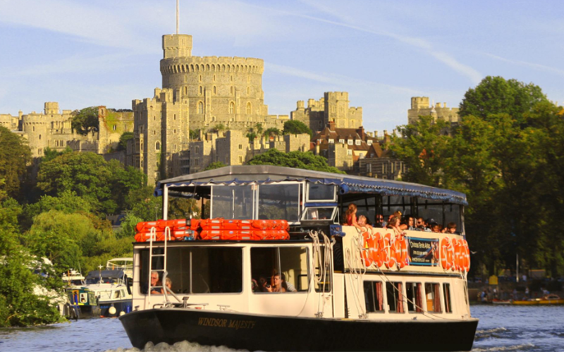 Royal WIndsor Racecourse Hospitality Boat Trip 1